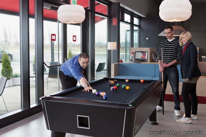 Hotel Meininger Airport 3*