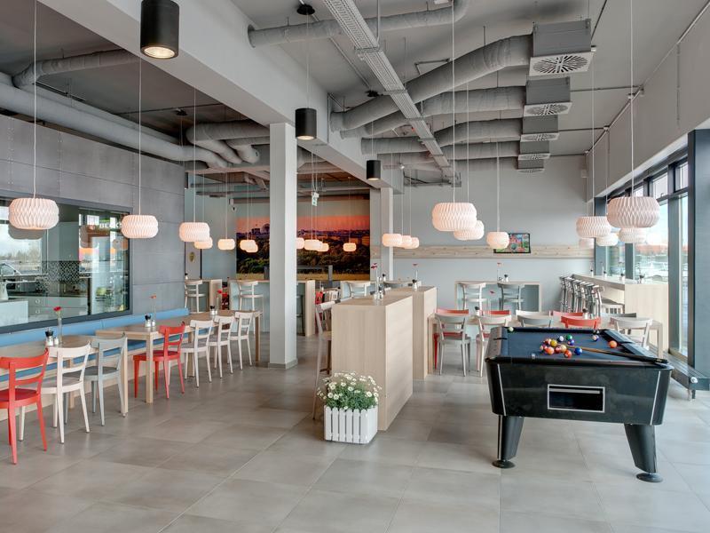 Meininger Airport Hotel 3*