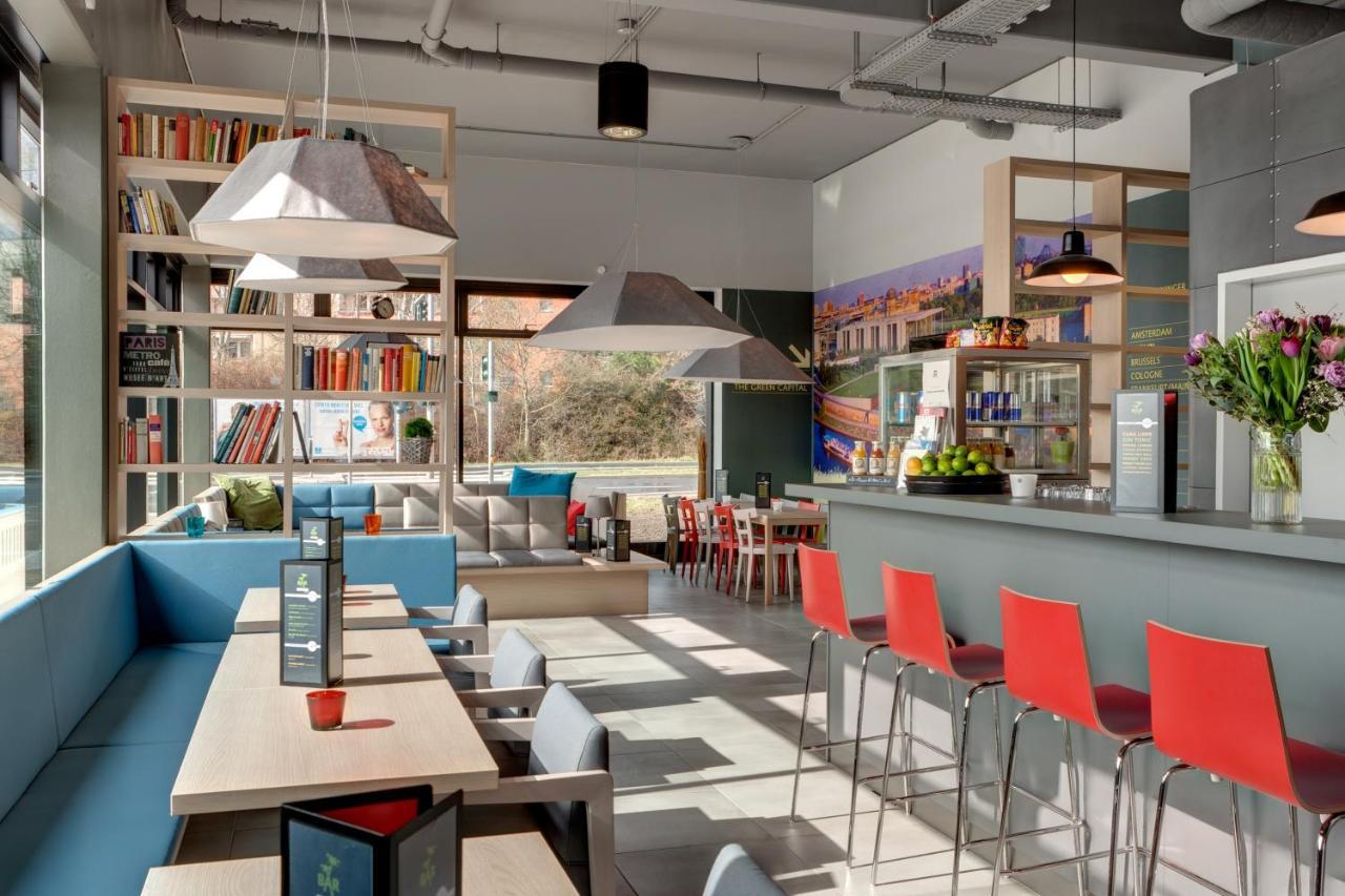 Meininger Airport Hotel 3*